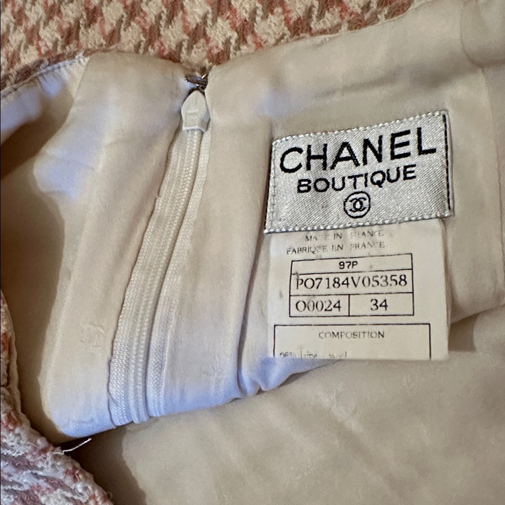 Lovely Chanel skirt - Picture 4 of 4